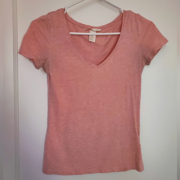 3/$20 H&M Basic Tee - Picture 1 of 3